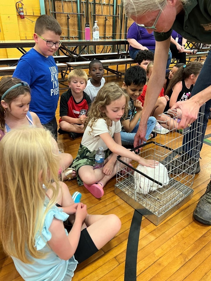 Lake County Summer Sidekicks students got to learn all about farm animals during our &#34;Go Wild... It&#39;s Animal Day&#34; lesson! 